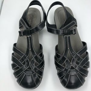 Velcro flat sandals